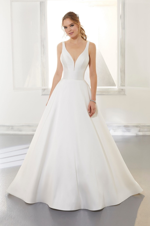 What Style Of Wedding Dress Will Suit My Wedding